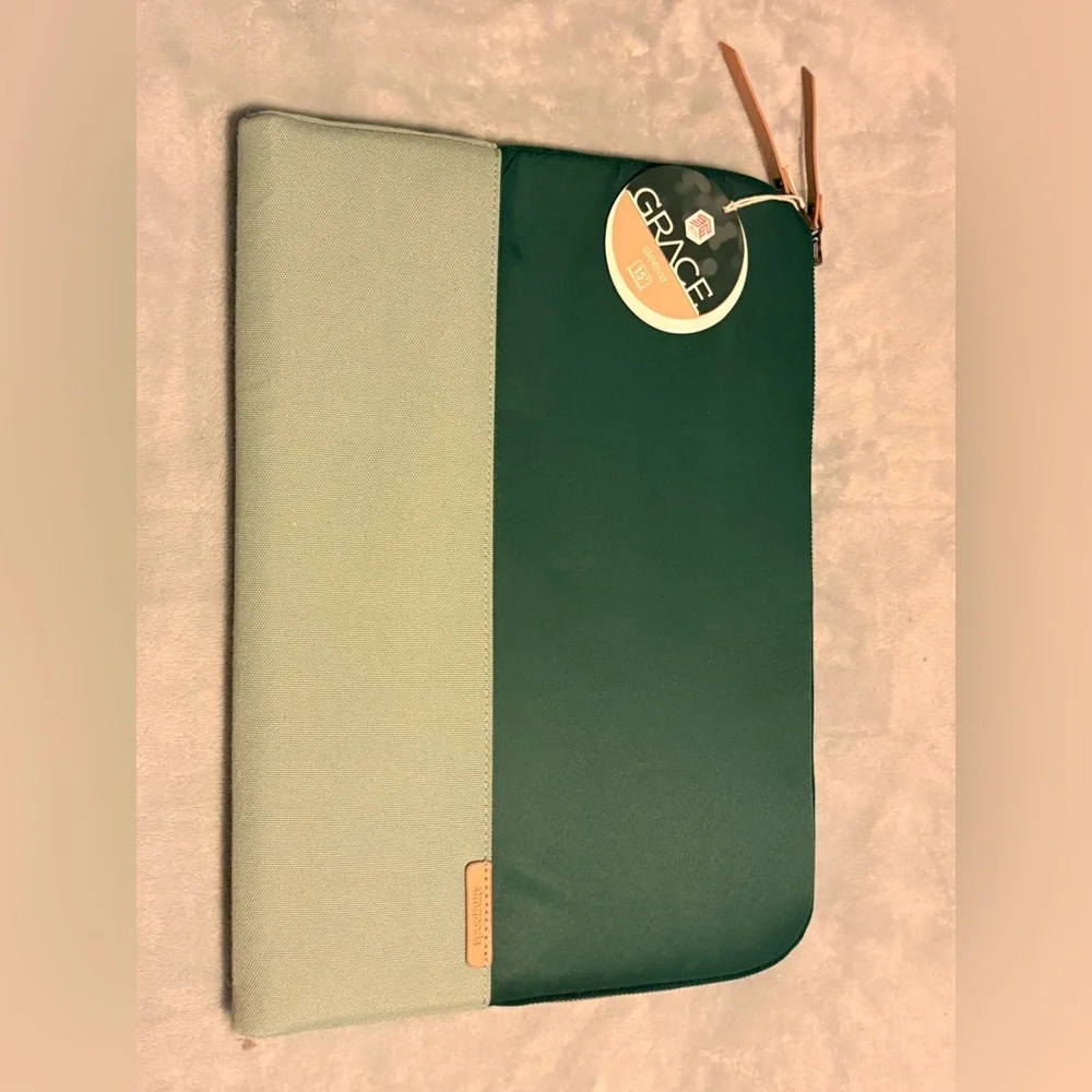 Green and Cream Laptop Sleeve